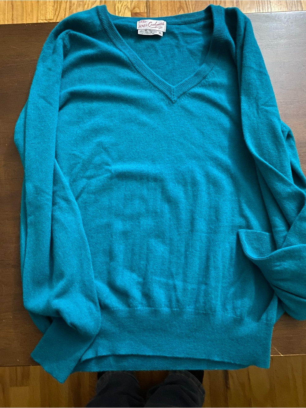 100% Cashmere V-Neck Sweater in Teal Blue